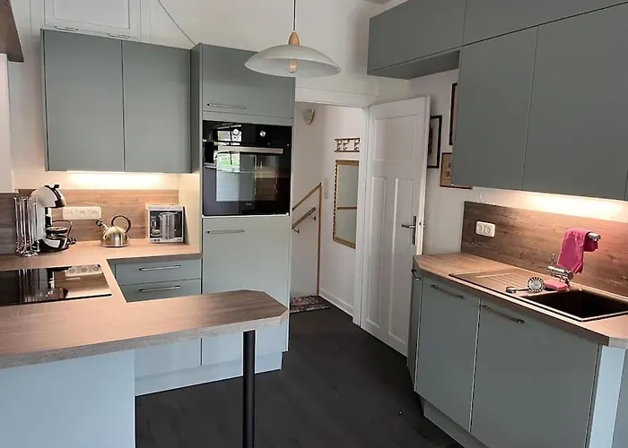 Moseltürmchen * Zell